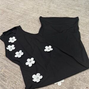 🌼 Black Floral Appliqué Maxi Dress – Size Medium